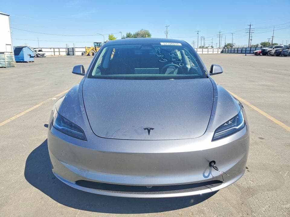 2026 TESLA MODEL 3 5