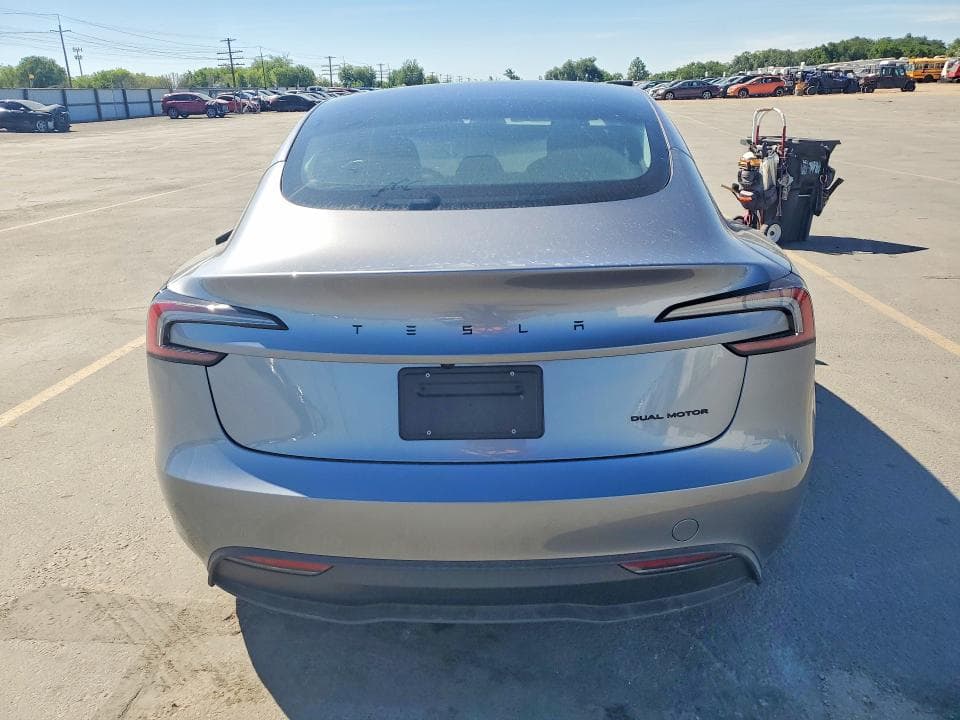 2026 TESLA MODEL 3 6
