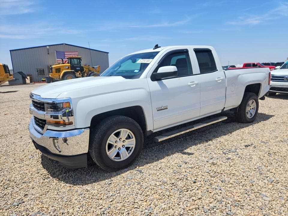 2018 CHEVROLET SILVERADO C1500 LT - 1