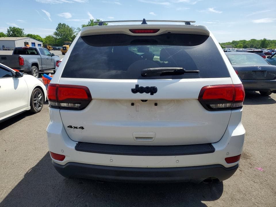 2018 JEEP GRAND CHEROKEE LAREDO 6