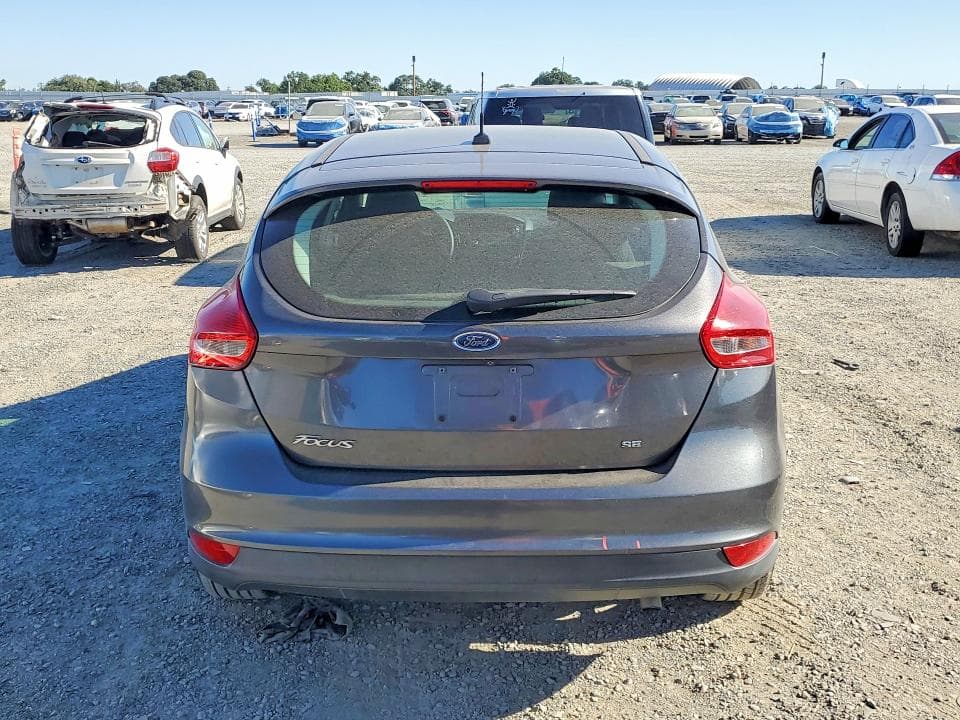 2018 FORD FOCUS SE 6