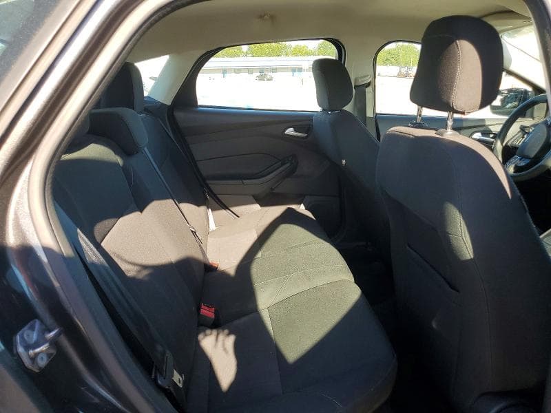 2018 FORD FOCUS SE 10