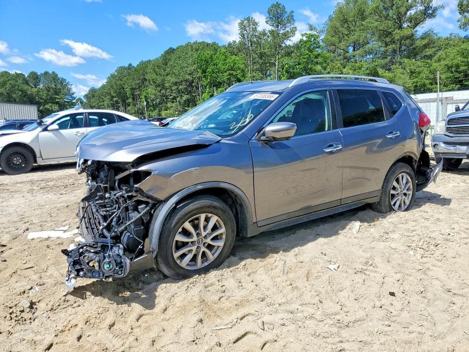 2017 NISSAN ROGUE SV - 1