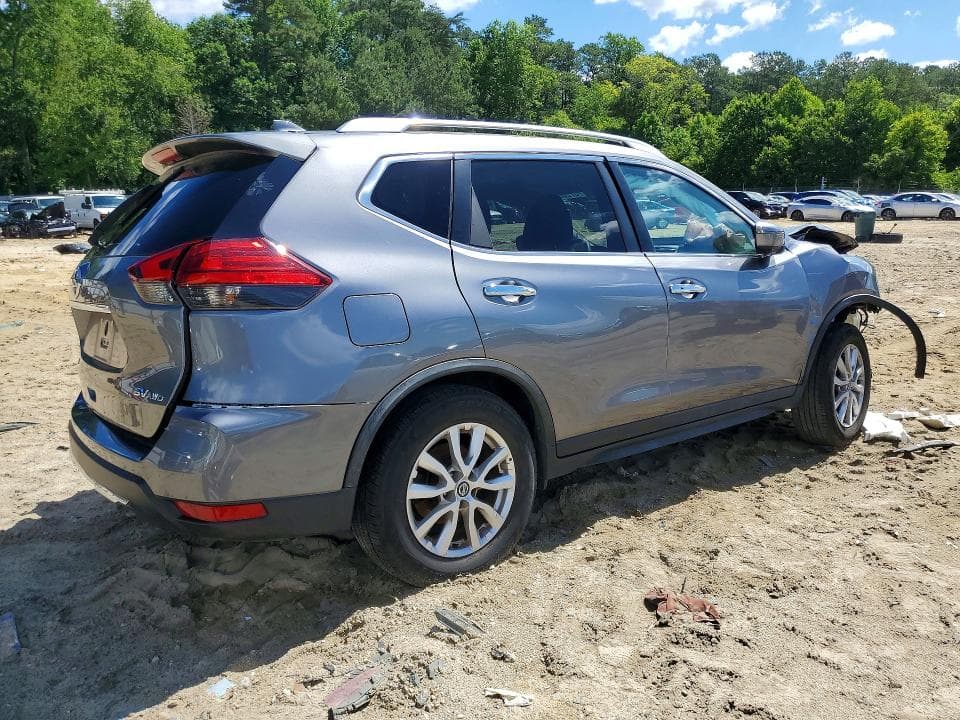 2017 NISSAN ROGUE SV 3