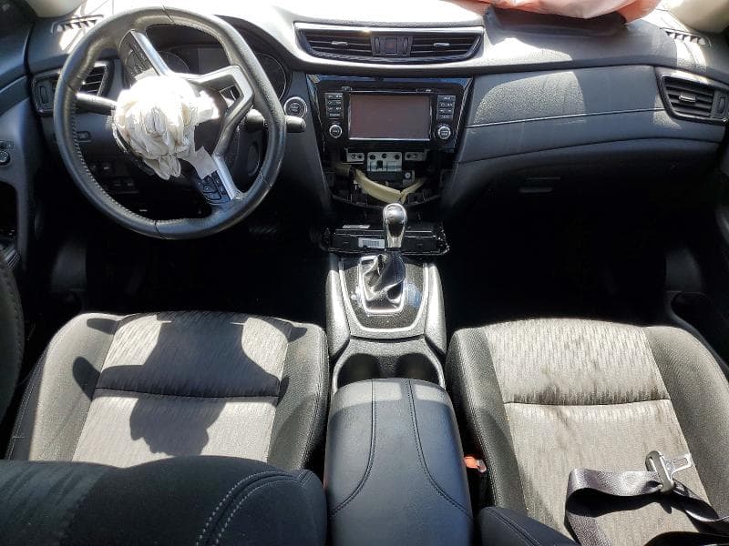 2017 NISSAN ROGUE SV 8