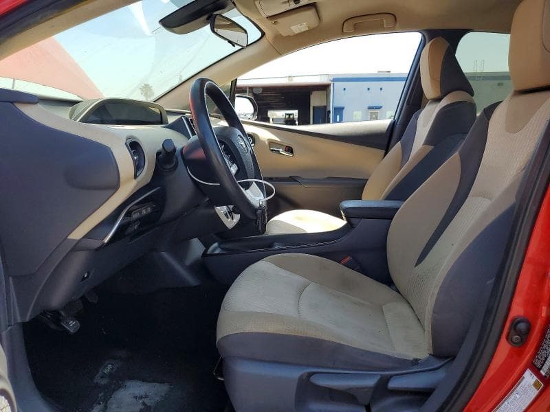 2017 TOYOTA PRIUS TWO 7
