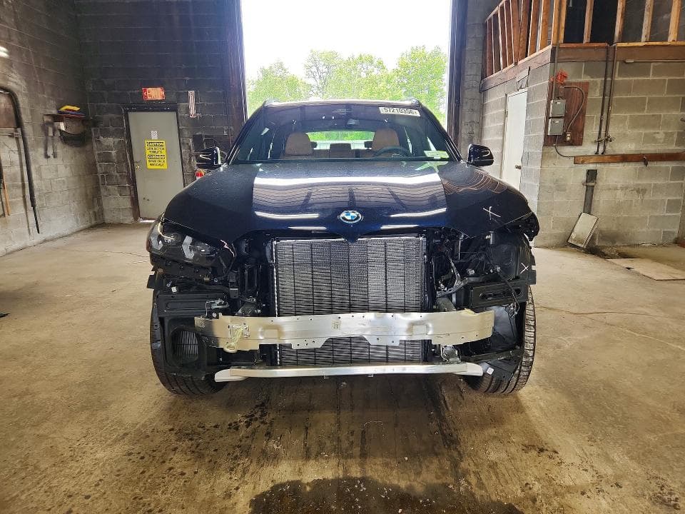 2026 BMW X5 XDRIVE50E 5