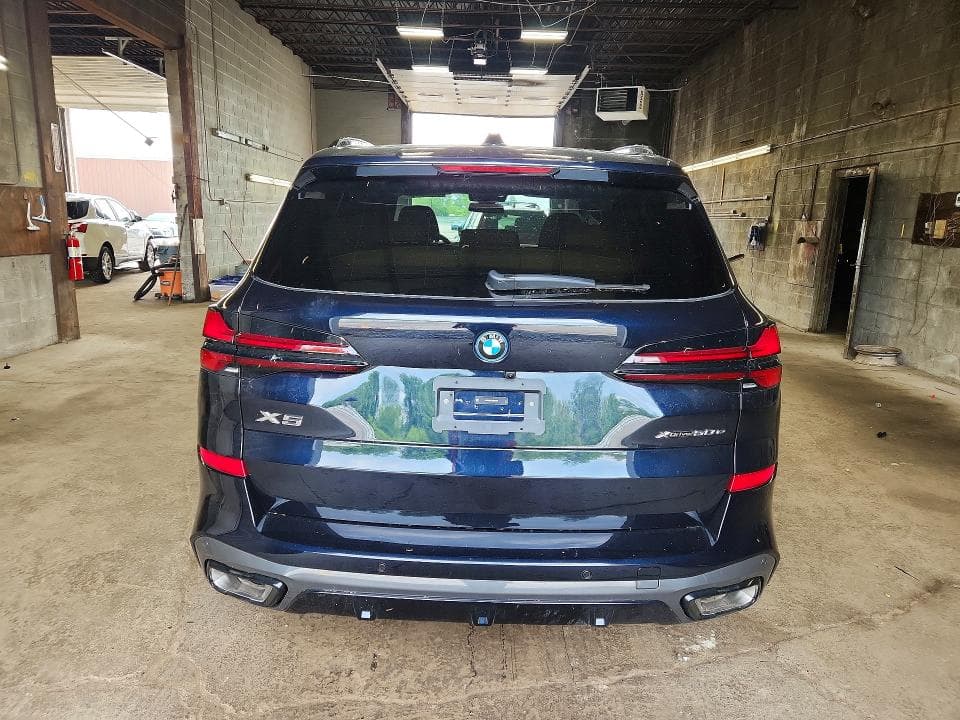 2026 BMW X5 XDRIVE50E 6