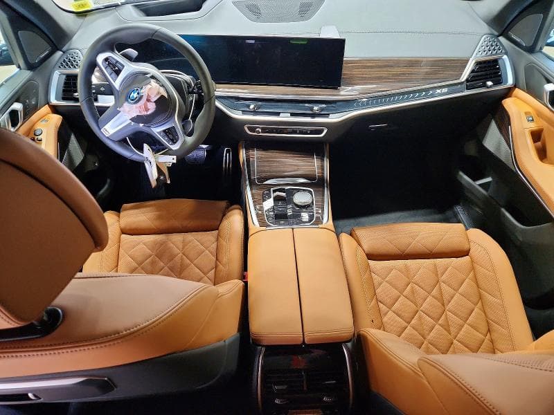 2026 BMW X5 XDRIVE50E 8