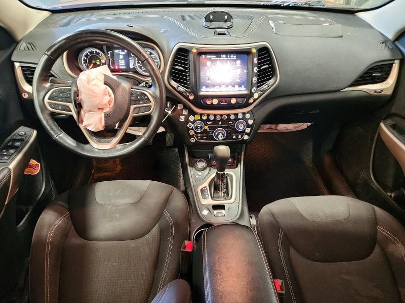 2017 JEEP CHEROKEE LATITUDE 8
