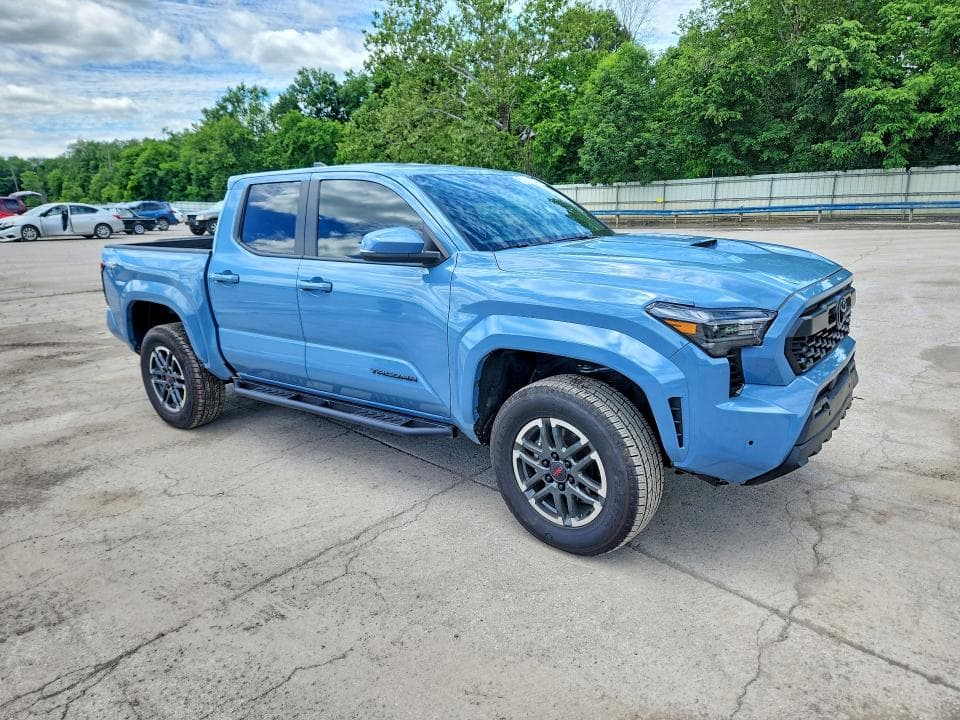 2026 TOYOTA TACOMA TRD SPORT 4