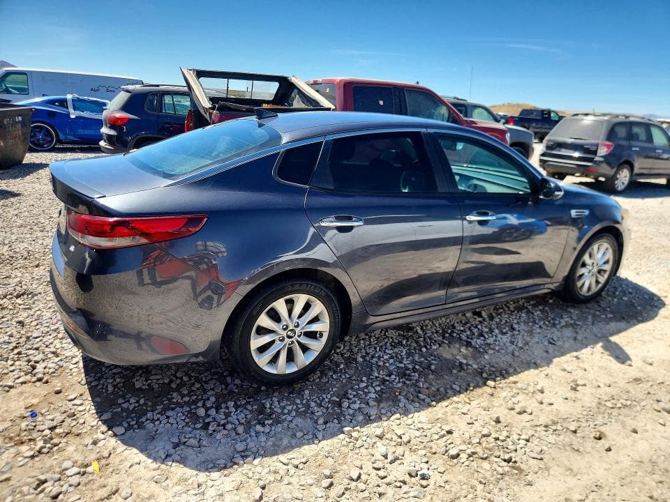 2018 KIA OPTIMA S 3