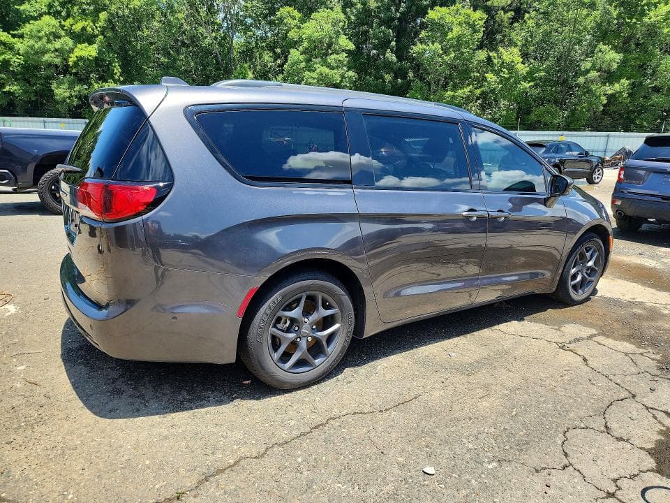 2019 CHRYSLER PACIFICA TOURING PLUS 4