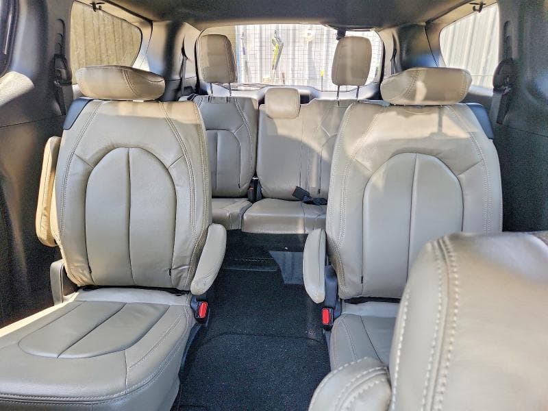 2019 CHRYSLER PACIFICA TOURING PLUS 11