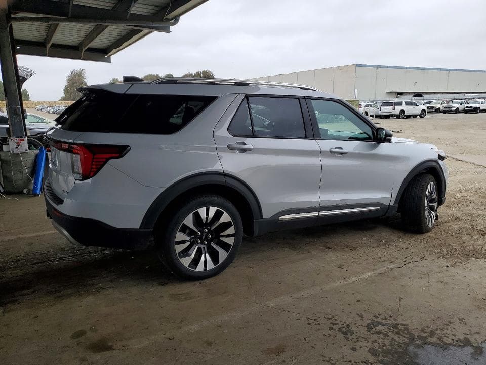 2025 FORD EXPLORER PLATINUM 3