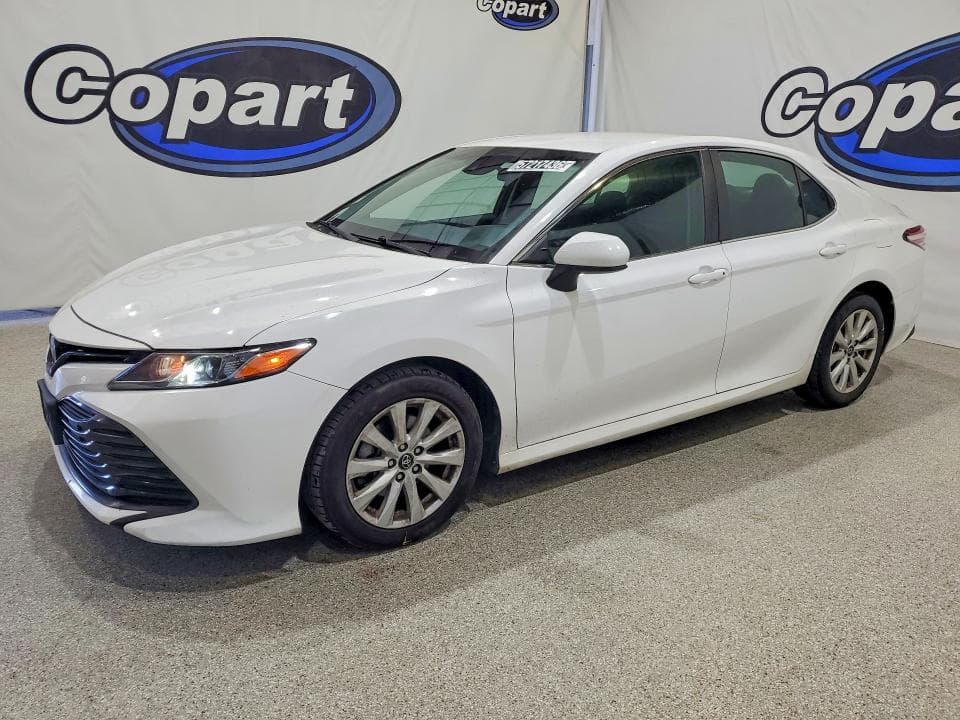 2018 TOYOTA CAMRY LE - 1