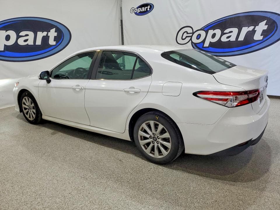 2018 TOYOTA CAMRY LE 2