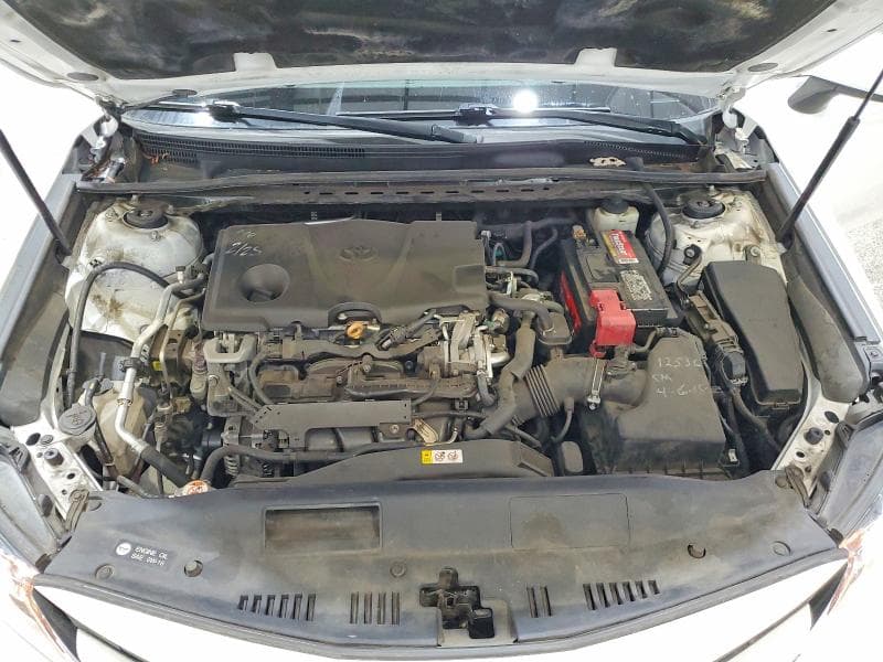 2018 TOYOTA CAMRY LE 11
