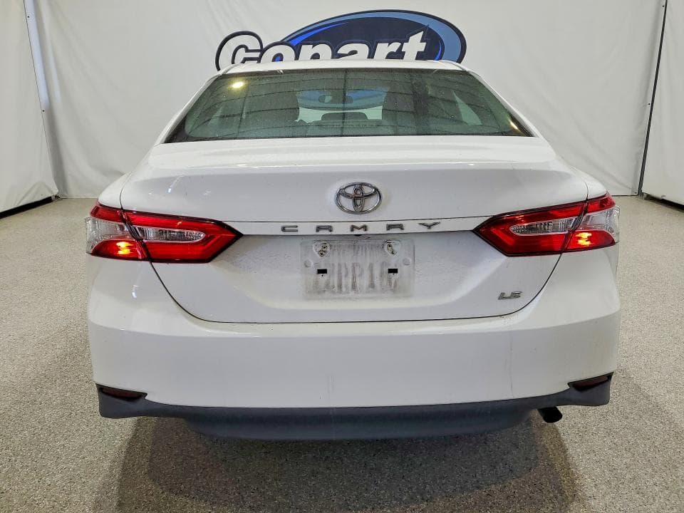 2018 TOYOTA CAMRY LE 6