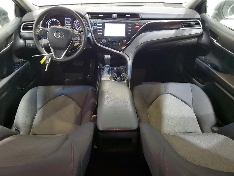 2018 TOYOTA CAMRY LE 8