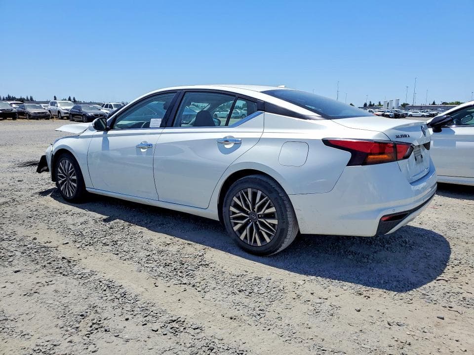 2023 NISSAN ALTIMA SV 2