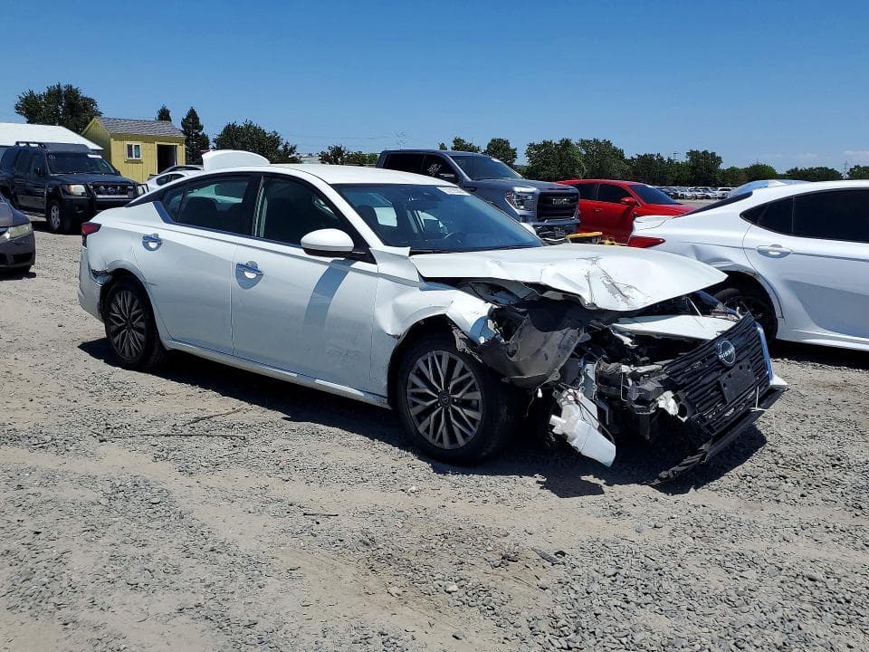 2023 NISSAN ALTIMA SV 4