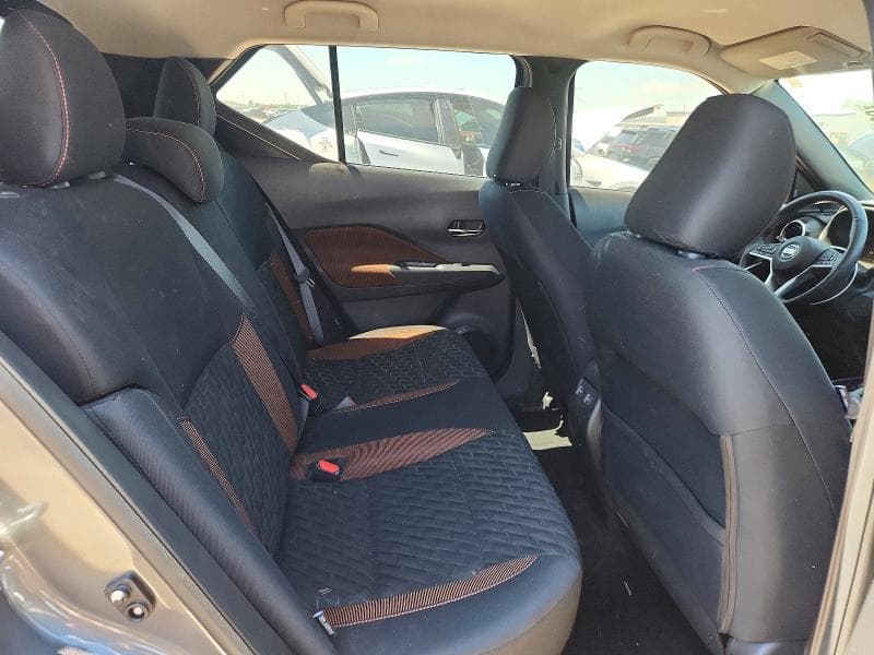 2021 NISSAN KICKS SR SR 10