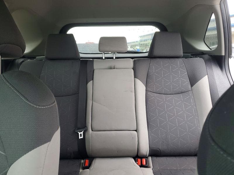 2024 TOYOTA RAV4 XLE 10