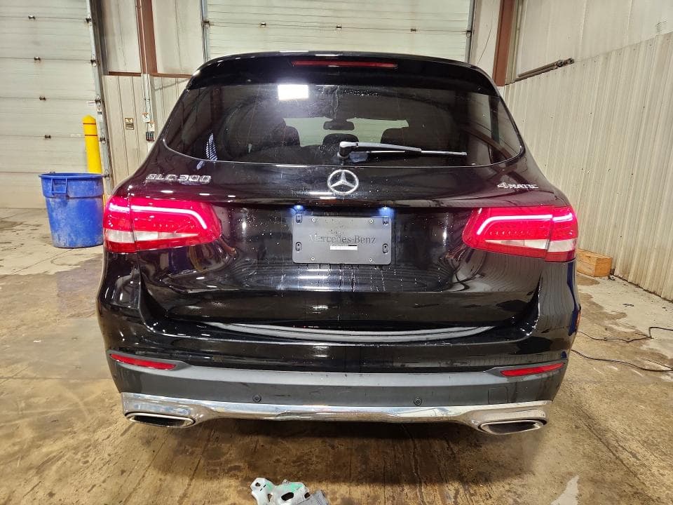 2017 MERCEDES-BENZ GLC 300 4MATIC 6