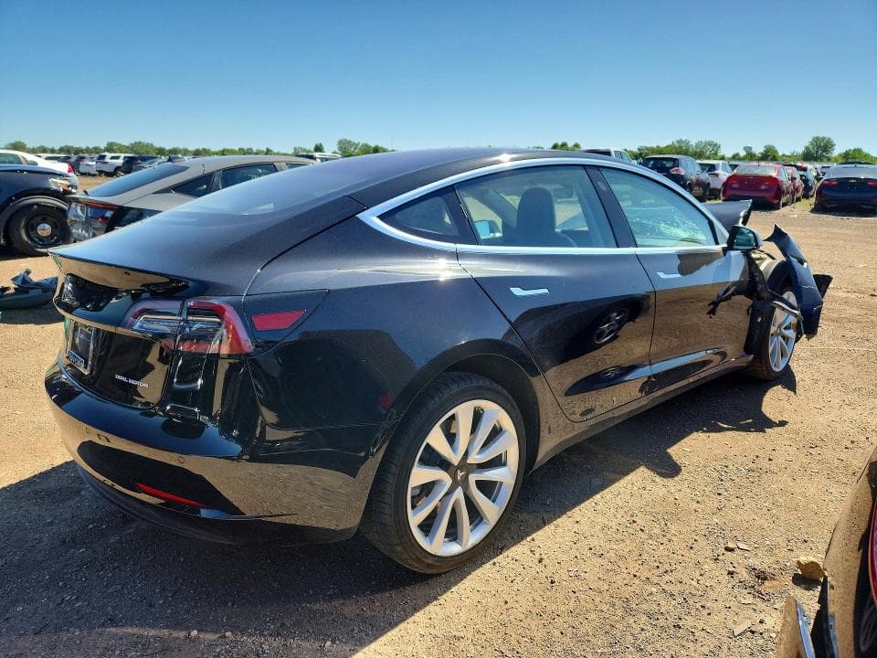 2018 TESLA MODEL 3 3