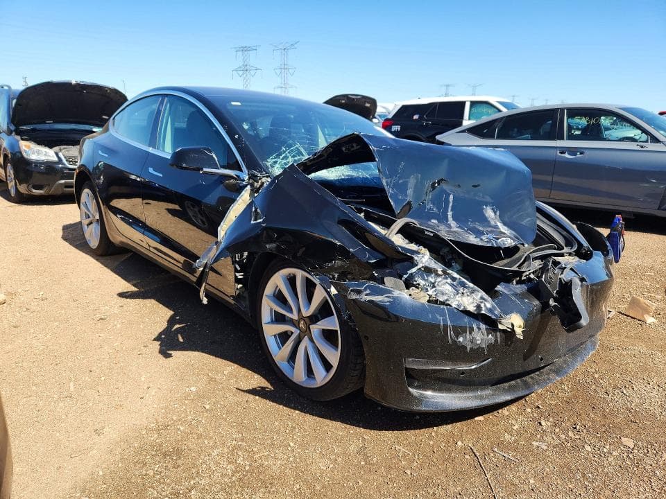 2018 TESLA MODEL 3 4