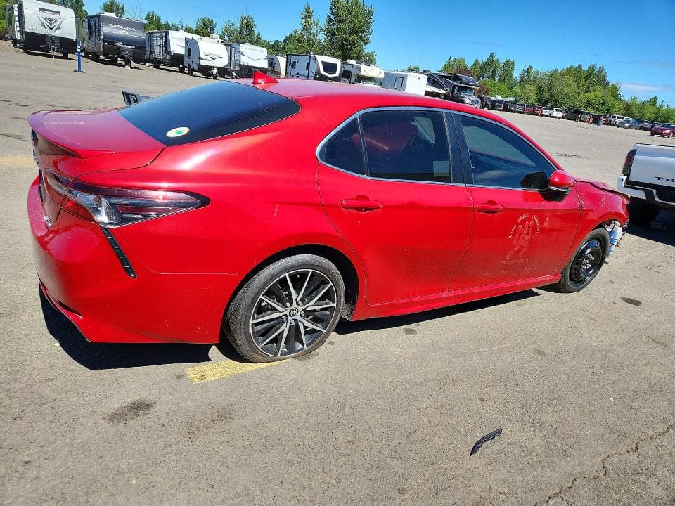 2022 TOYOTA CAMRY HYBRID SE SE 3