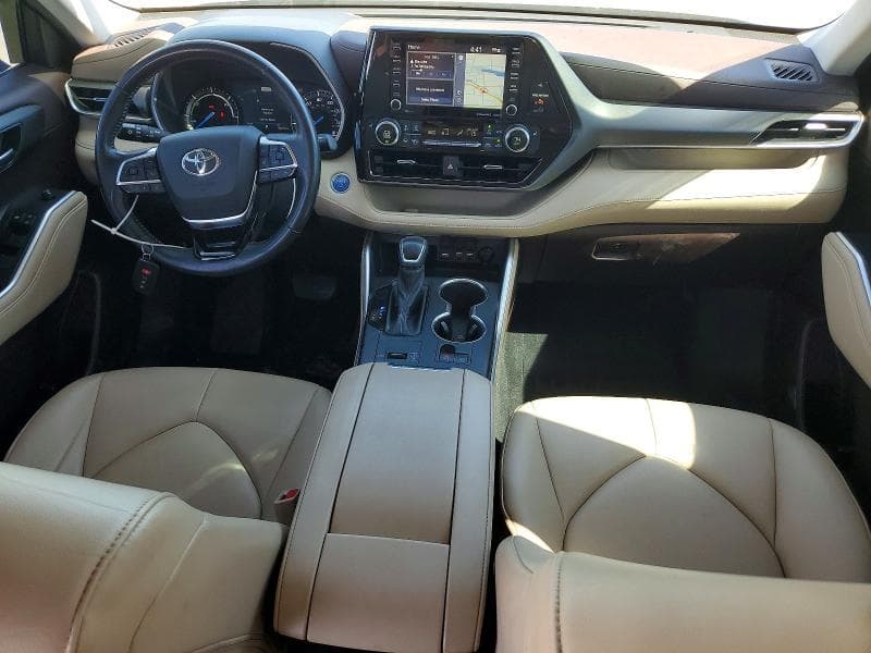 2021 TOYOTA HIGHLANDER HYBRID XLE 8