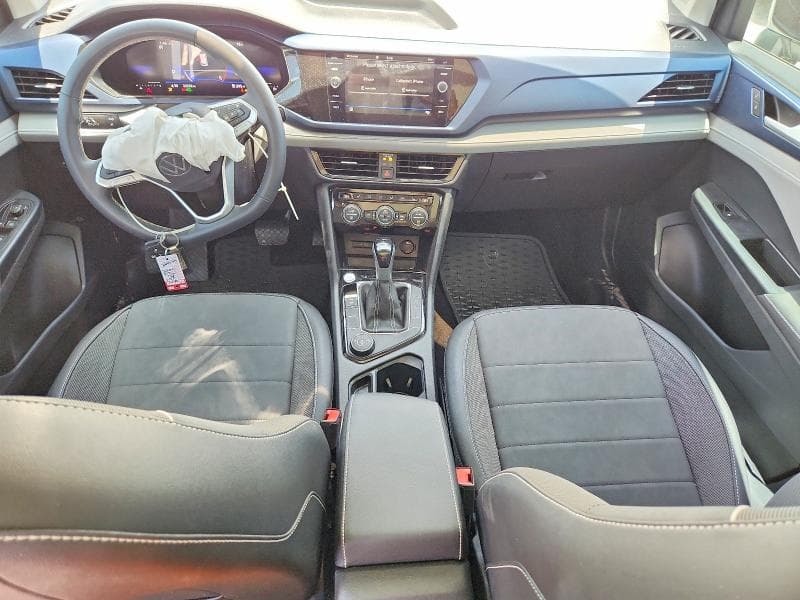 2024 VOLKSWAGEN TAOS SE 8