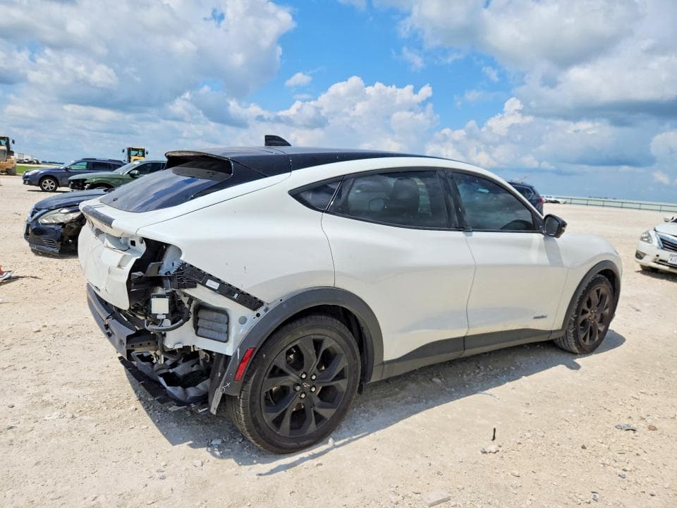 2024 FORD MUSTANG MACH-E SELECT 3