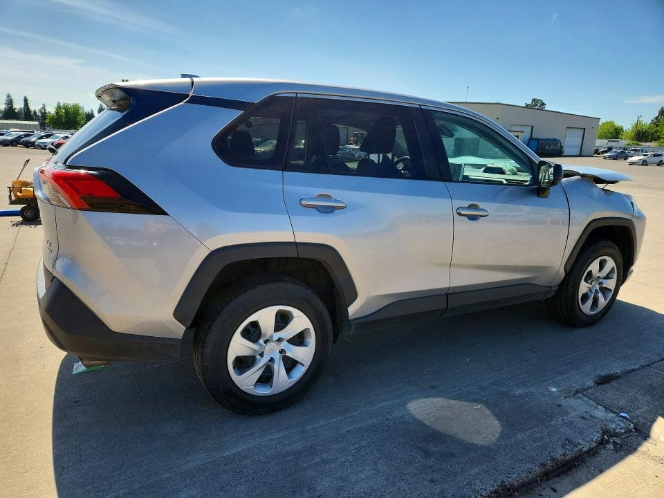 2023 TOYOTA RAV4 LE LE 3