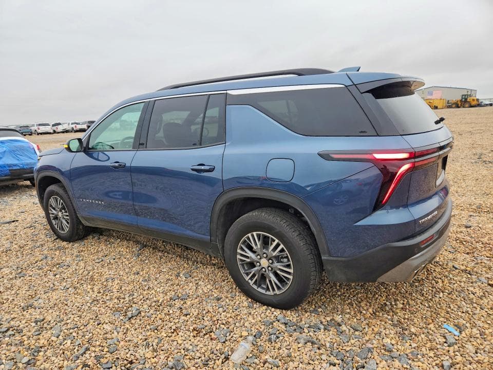 2025 CHEVROLET TRAVERSE LT 2