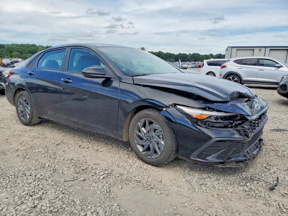 2024 HYUNDAI ELANTRA SEL SEL 4