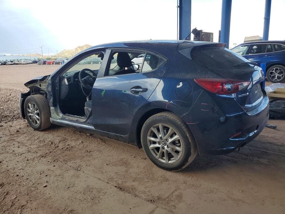 2018 MAZDA 3 SPORT 2