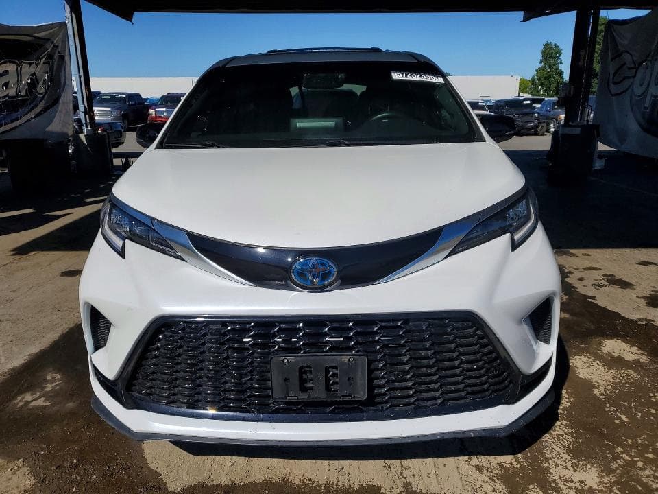 2023 TOYOTA SIENNA 25TH ANNIVERSARY EDITION 5