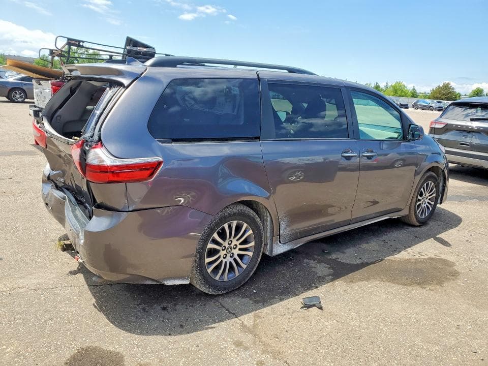 2020 TOYOTA SIENNA XLE 8-PASSENGER XLE 8-PASSENGER 3