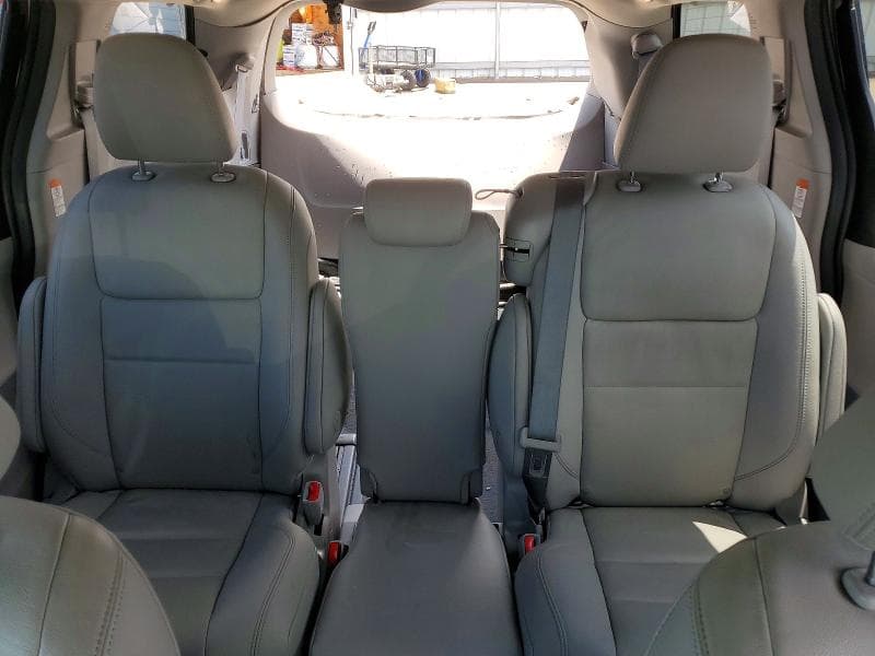 2020 TOYOTA SIENNA XLE 8-PASSENGER XLE 8-PASSENGER 10
