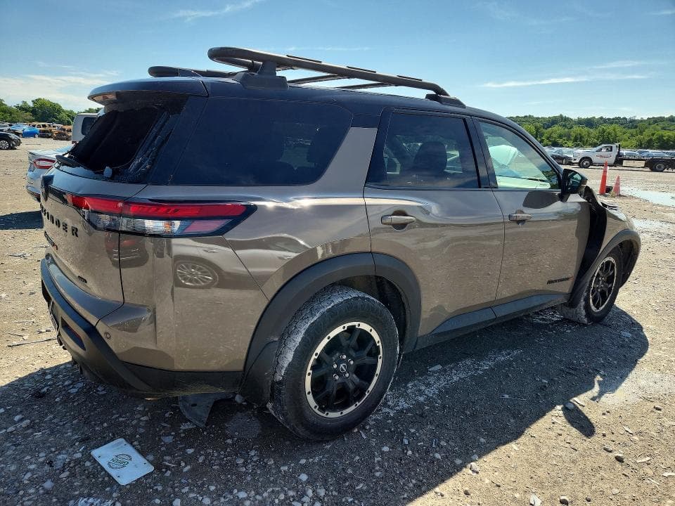 2023 NISSAN PATHFINDER SV 3