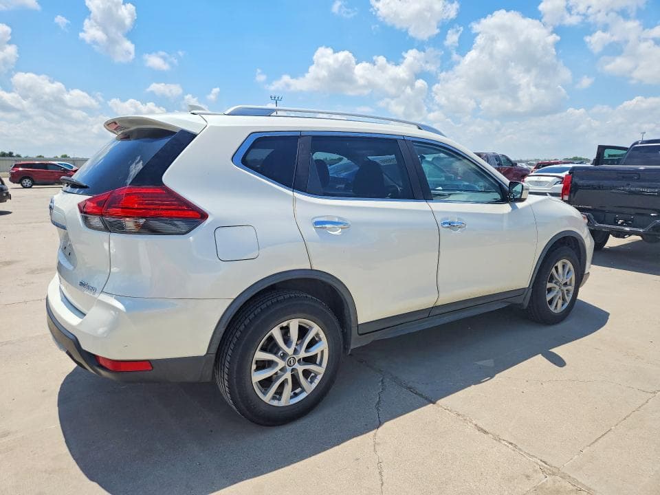 2017 NISSAN ROGUE SV 3