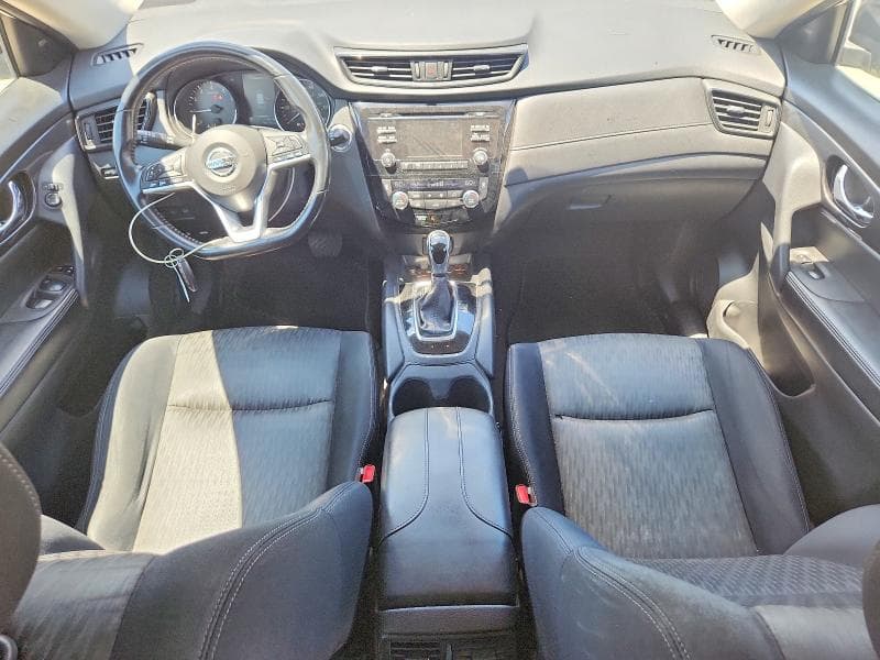 2017 NISSAN ROGUE SV 8
