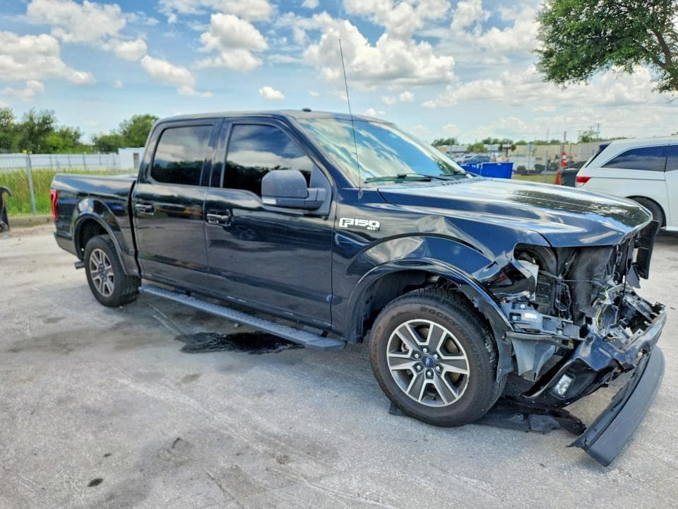 2017 FORD F150 SUPERCREW 4