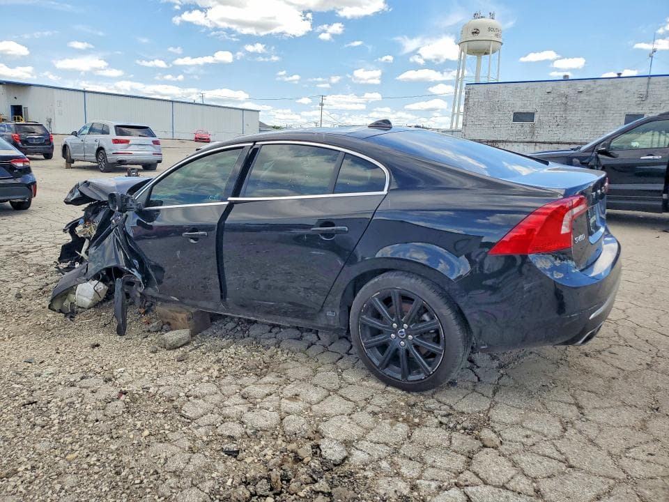 2018 VOLVO S60 PLATINUM 2