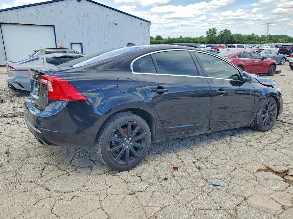 2018 VOLVO S60 PLATINUM 3