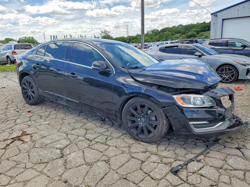 2018 VOLVO S60 PLATINUM 4