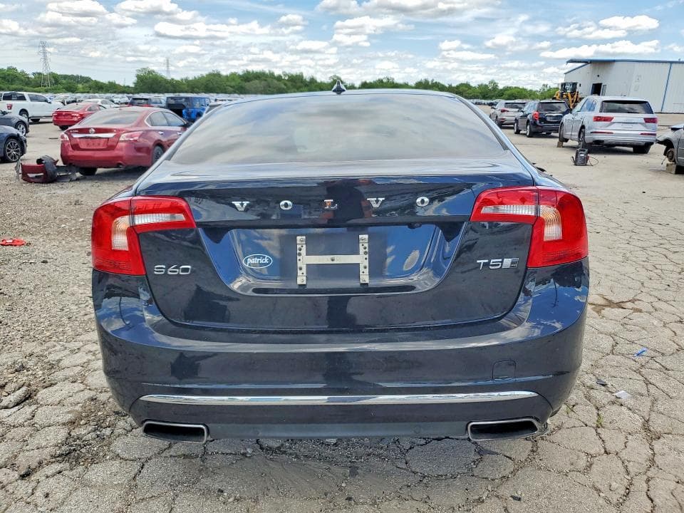 2018 VOLVO S60 PLATINUM 6